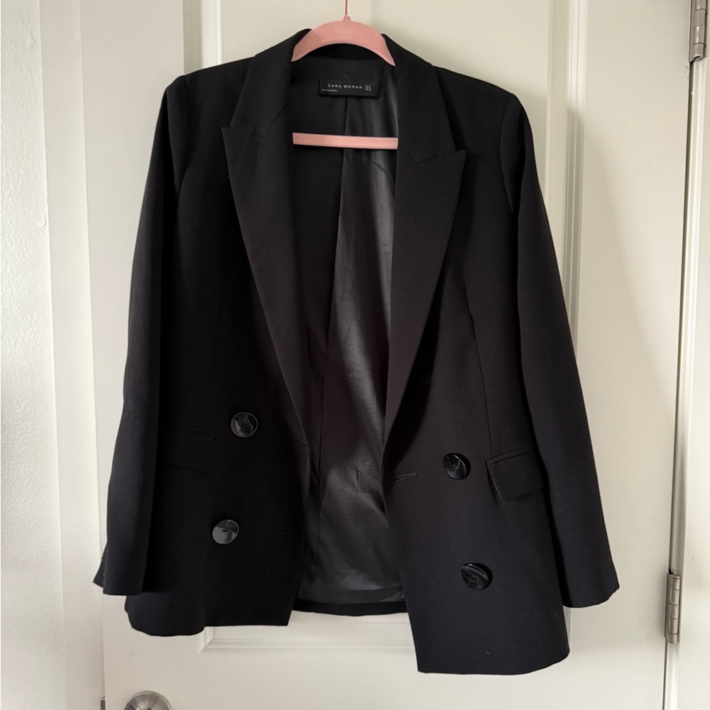 Black blazer from Zara